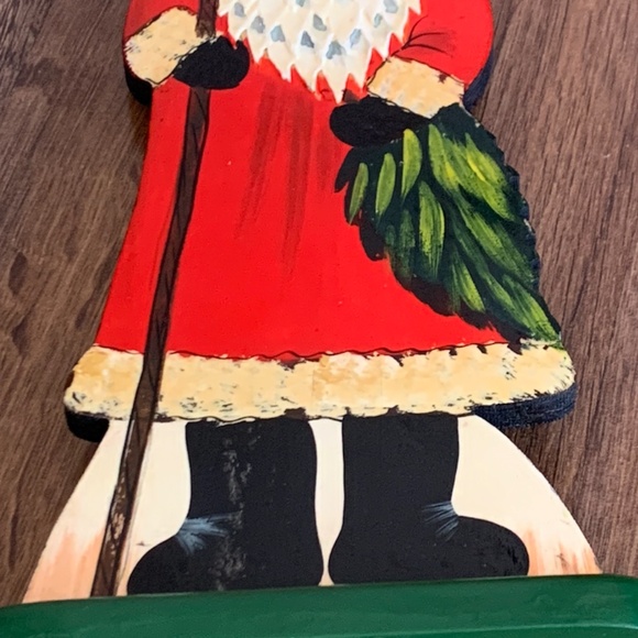 2 Folk Wood Santas - Picture 7 of 10